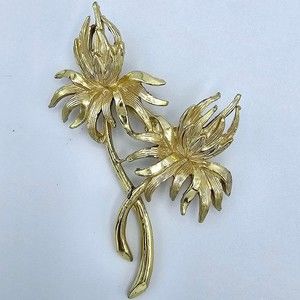 Floral Brooch Vintage Thistle Flower Goldtone Statement Estate Jewelry